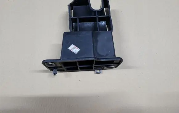 Renault Clio IV Front bumper mounting bracket 62310924R