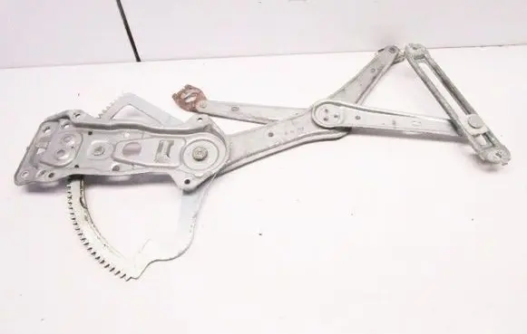 Mercedes-Benz C W202 Front door manual window regulator 0130821709