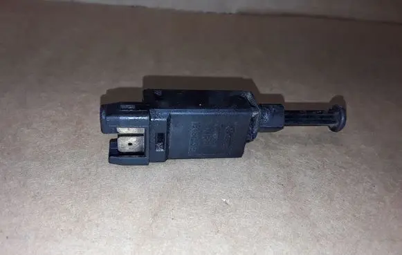 Volkswagen PASSAT B4 Reversing light switch sensor 191945515