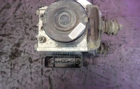 Volkswagen Jetta V ABS Pump 1K0907379P