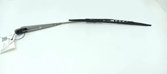 Mercedes-Benz S W116 Front wiper blade arm