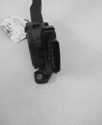 Suzuki Swift II Accelerator throttle pedal 4940068L51 6PV00907409 092013