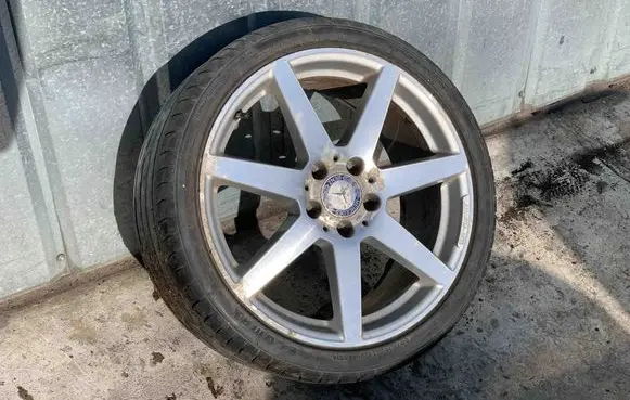Mercedes-Benz C W204 R18 alloy rim A2044019902