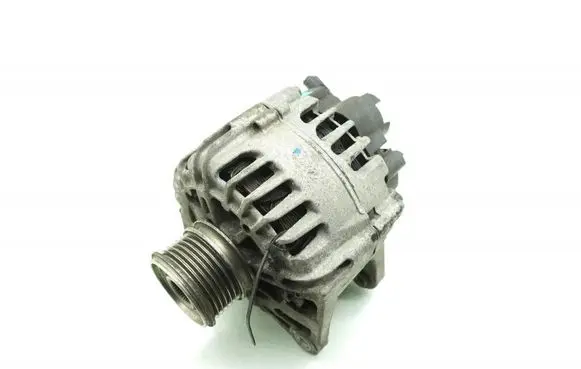 Renault Captur Generator/alternator 231007865R