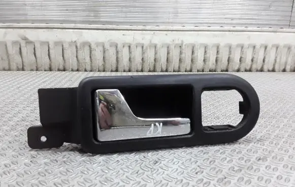 Volkswagen PASSAT B5.5 Front door interior handle 3B1837113