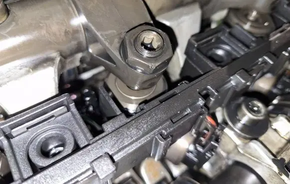 Mitsubishi Grandis Fuel injector