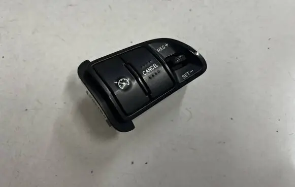 KIA Ceed Cruise control switch 967201h200