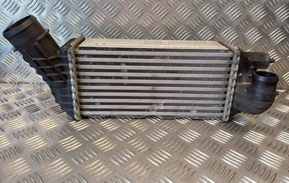 Peugeot 308cc Intercooler radiator 9674720580
