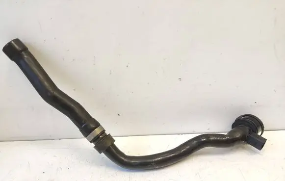 Mercedes-Benz C AMG W205 Breather/breather pipe/hose A6510105811