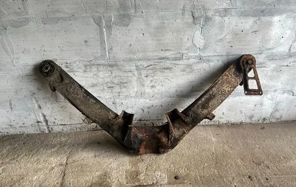 Mercedes-Benz W123 Rear subframe