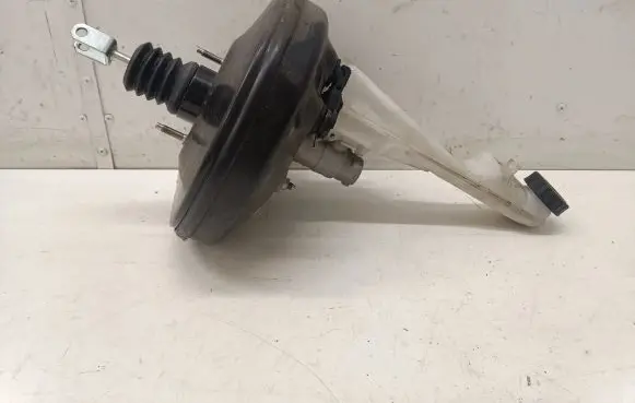 BMW 2 F46 Brake booster 6875610