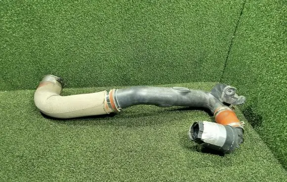 Intercooler hose/pipe