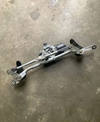 Mazda 2 Front wiper linkage and motor DB2M6737X