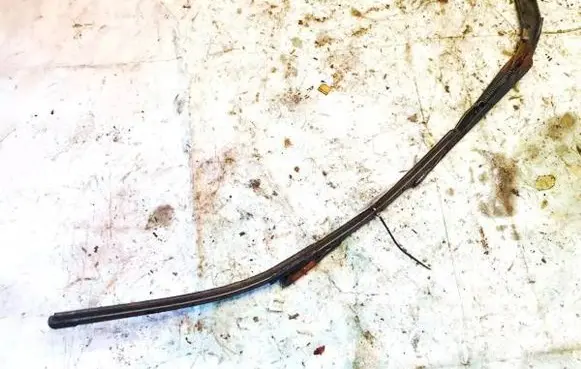 Volkswagen Crafter Front wiper blade arm