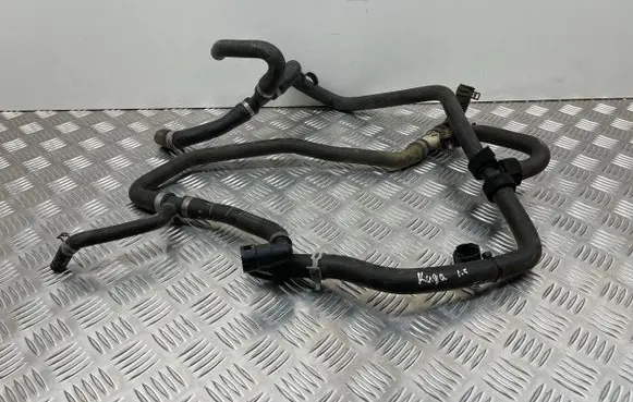 Ford Kuga II Engine coolant pipe/hose 