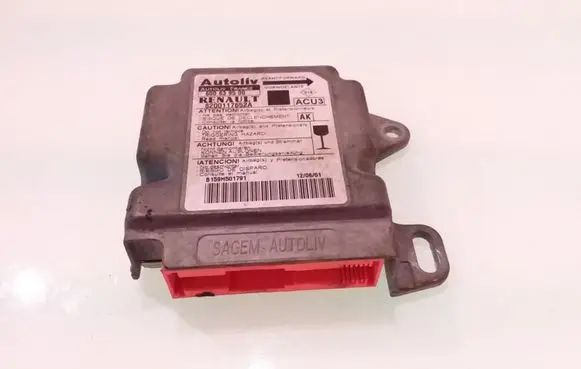 Renault Scenic I Airbag control unit/module 8200117652A