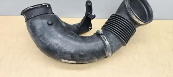 BMW 5 E60 E61 Air intake duct part 7803843
