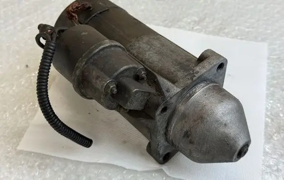BMW 5 E39 Starter motor 2247391