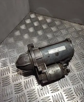 Mercedes-Benz Vito Viano W639 Starter motor 0051511301 D7R43 0026GE