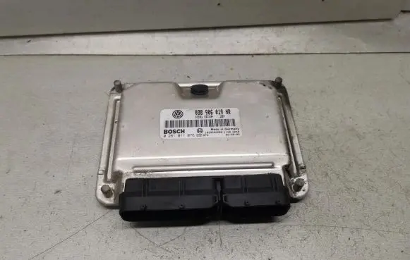 Volkswagen Polo Engine control unit/module 038906019HR 0281011076