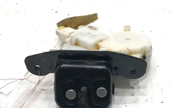 Suzuki SX4 S-Cross Tailgate exterior lock 