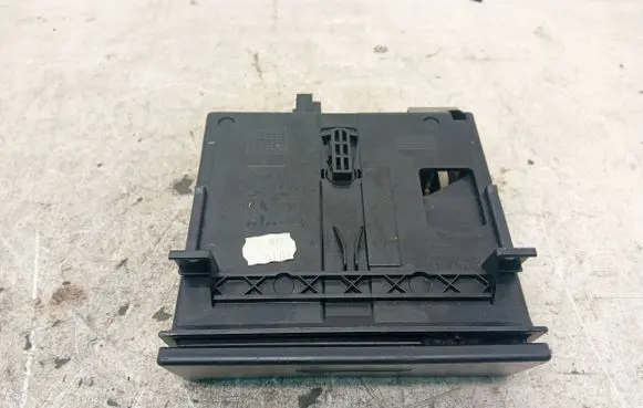 Porsche Cayenne (9PA) Car ashtray 7L5858329
