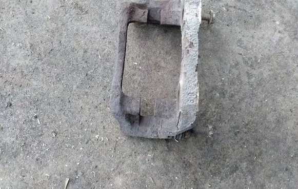 Renault Megane I Front Brake Caliper Pad/Carrier 