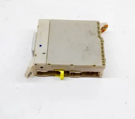 Lexus GS 300 350 430 450H Fuse module 7E180113 8273030631