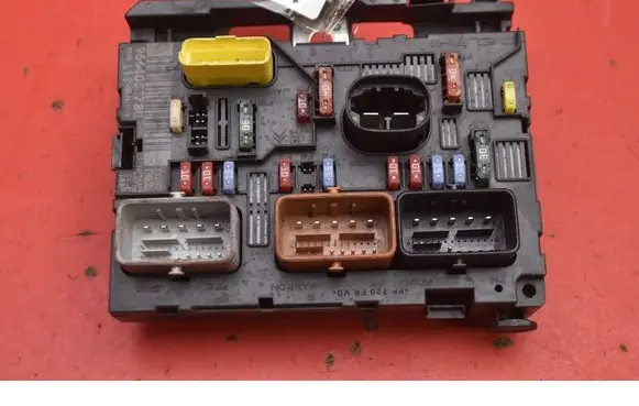 Peugeot 207 CC Fuse box set 9664055780