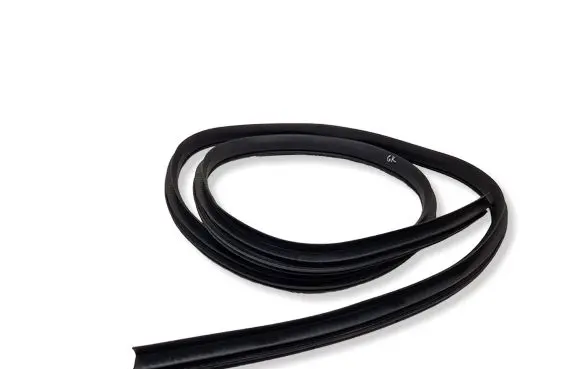 Ford Kuga II Rubber seal rear door 