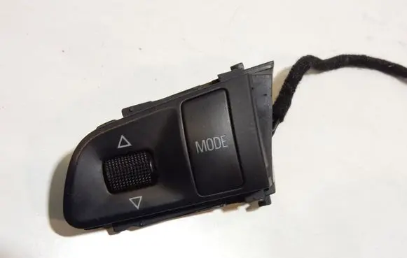 Steering wheel buttons/switches