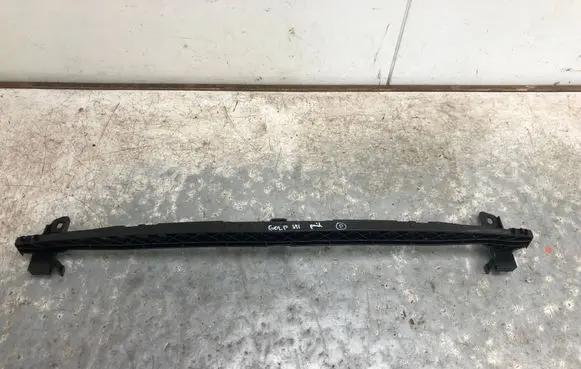 Front bumper mounting bracket