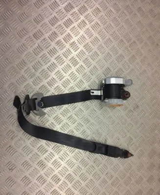 Hyundai i30 Front seatbelt 88810A6100