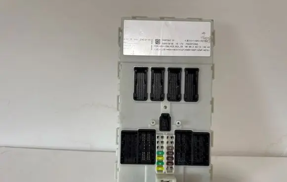 BMW 1 F20 F21 Central body control module 9387262 7963970982 58H616F08