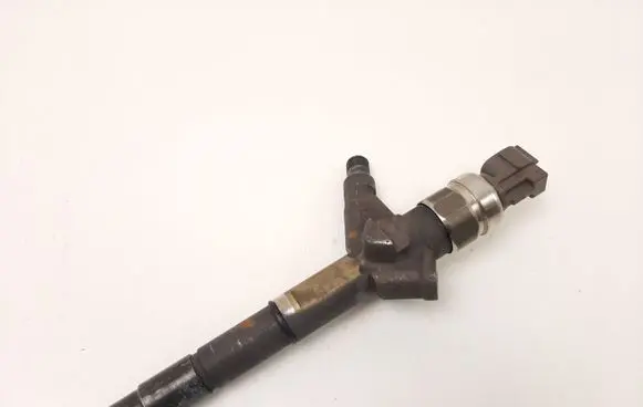 Nissan Primera Fuel injector