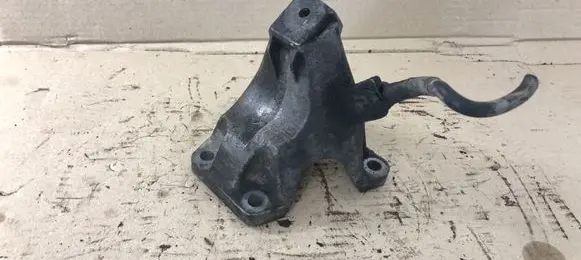 Audi A6 S6 C5 4B Engine mounting bracket 8E0199308J