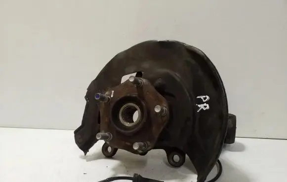 Nissan X-Trail T32 Front wheel hub
