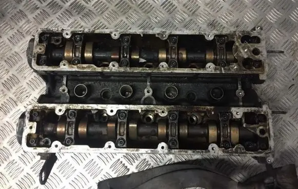 Peugeot 307 Engine head 9633680610