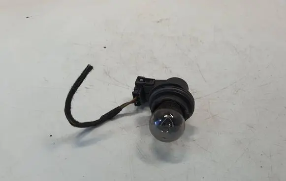 BMW 5 E39 Third/center stoplight 8364780 63258375599