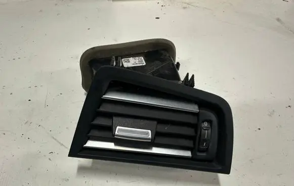 BMW 5 F10 F11 Dashboard side air vent grill/cover trim 9166894