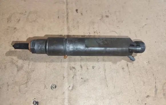 Volkswagen PASSAT B5 Fuel injector 028130201t