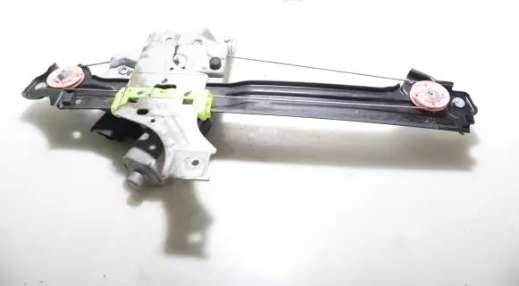 Peugeot 508 Rear window lifting mechanism without motor