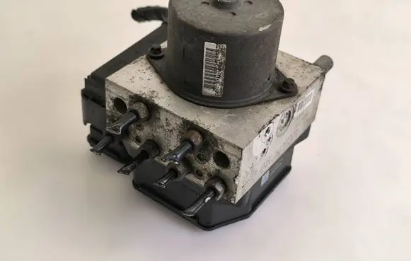 Mini One - Cooper Coupe R56 ABS Pump 6779303 54084830A 15803806