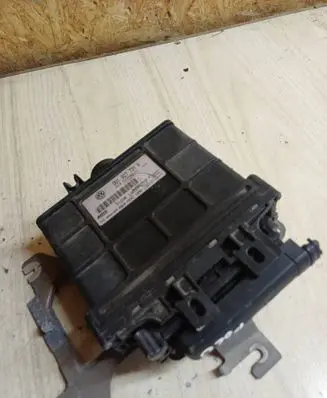 Volkswagen Polo III 6N 6N2 6NF Engine control unit/module 001927731K 31036LW021 A640000M0