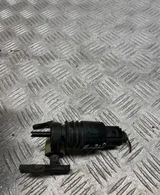 Mercedes-Benz E W212 Windscreen/windshield washer pump 2048660221