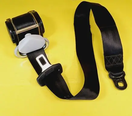 Rear seatbelt
