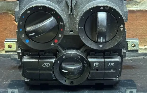 Mercedes-Benz Vito Viano W639 Climate control unit A6399060000 ZGS001