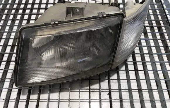 Mercedes-Benz Vito Viano W638 Headlight/headlamp