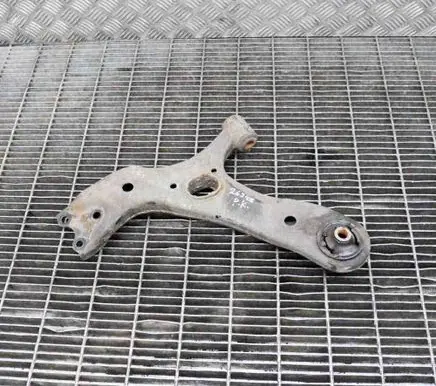Toyota Verso-S Front lower control arm/wishbone