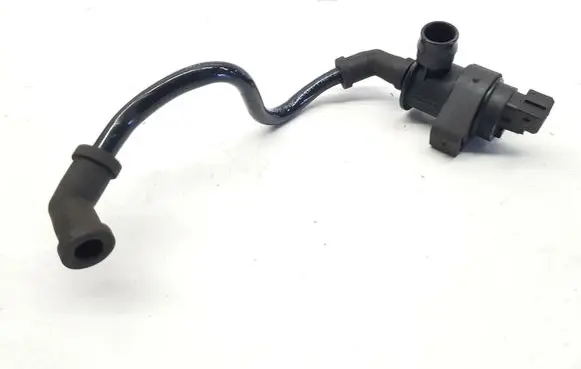 Opel Astra J Vacuum valve 13110331 nr8808